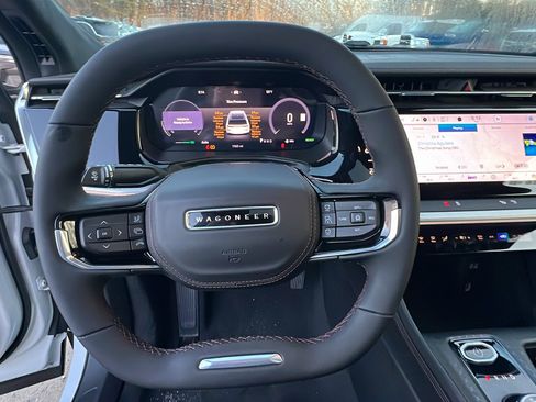 Used 2024 Jeep Wagoneer Launch Edition image 27