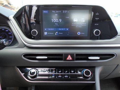 Used 2021 Hyundai Sonata SE FWD image 12