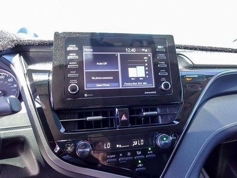 Used 2022 Toyota Camry SE FWD image 20