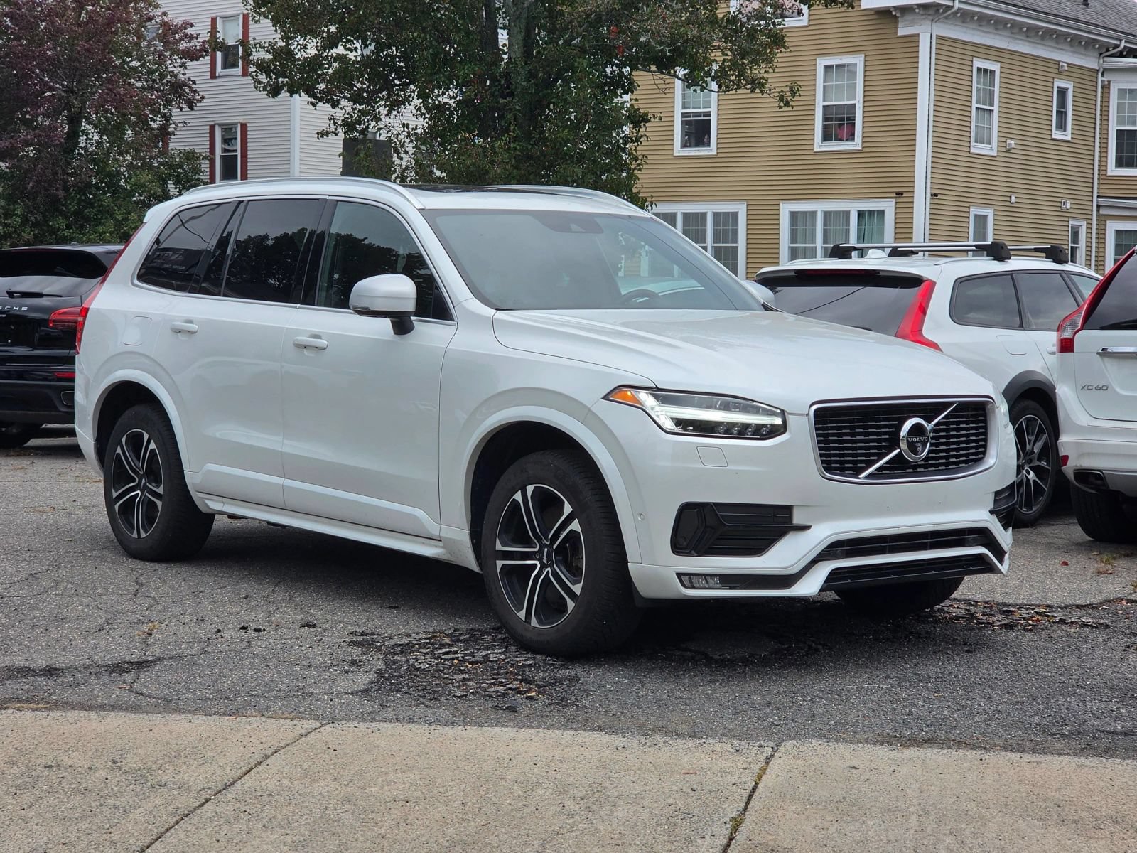 Used 2016 Volvo XC90 T6 R-Design w/ Vision Package AWD/4WD image 1