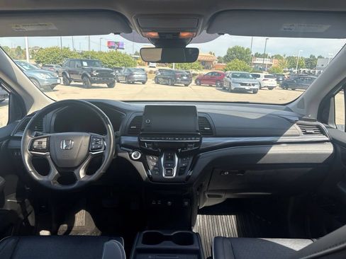 Used 2025 Honda Odyssey Elite image 38