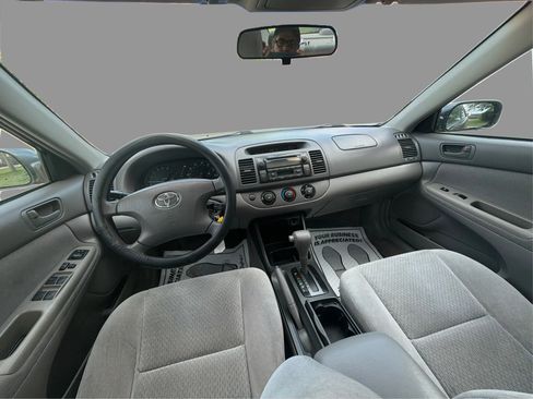 Used 2004 Toyota Camry FWD image 28