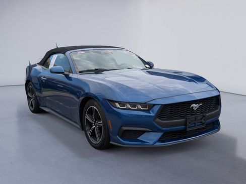 Used 2024 Ford Mustang Premium RWD image 5