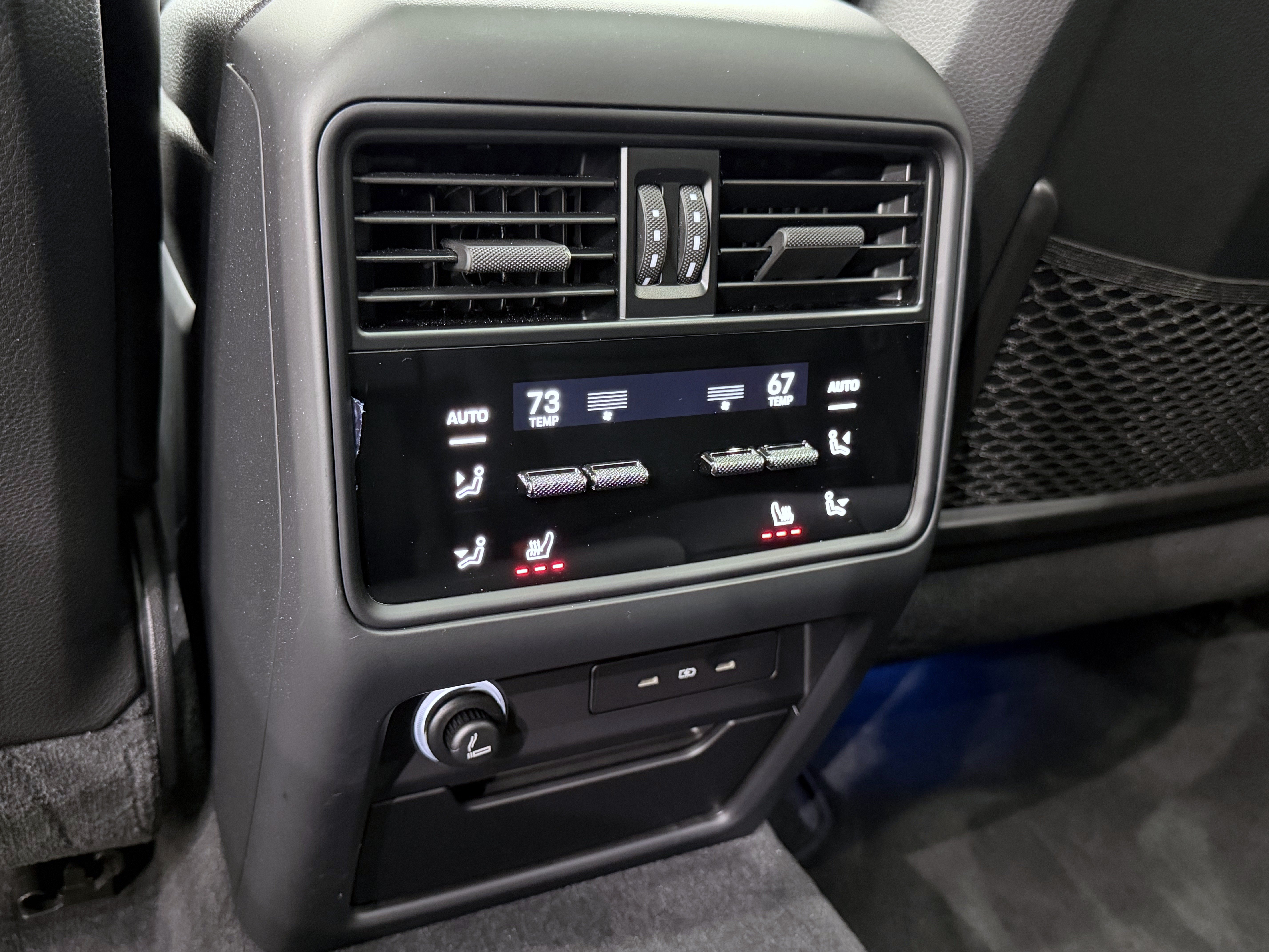 Certified 2024 Porsche Cayenne Coupe AWD/4WD image 21