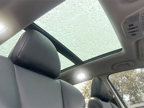 Used 2021 Subaru Ascent Limited w/ Technology Package image 18