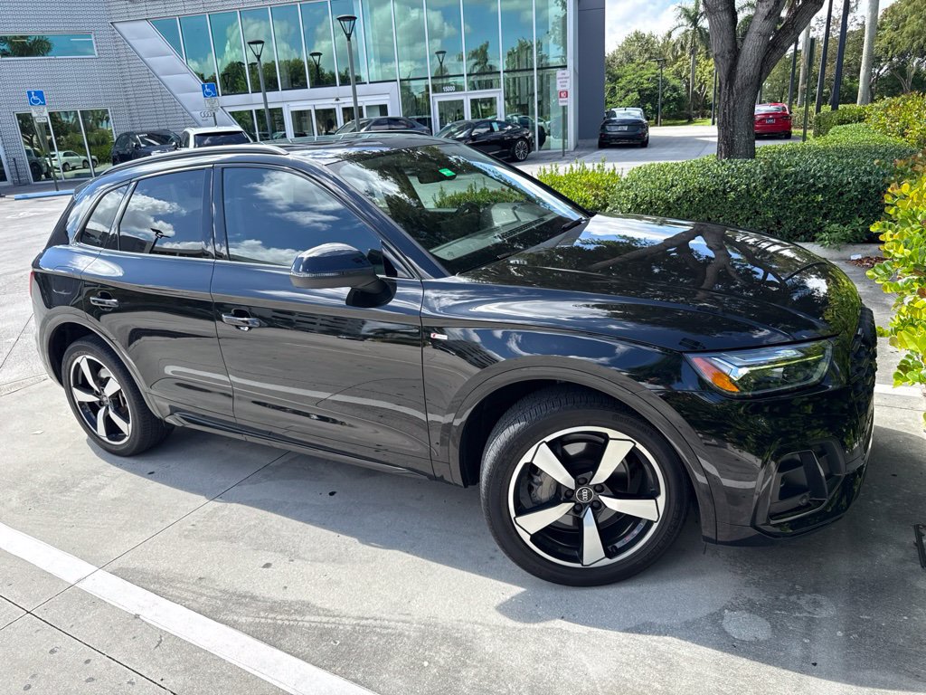 Used 2023 Audi Q5 2.0T Premium Plus w/ Premium Plus Package AWD/4WD image 6