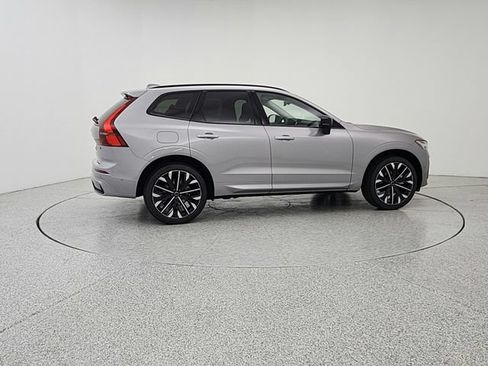 New 2026 Volvo XC60 B5 Ultra w/ Climate Package AWD/4WD image 4