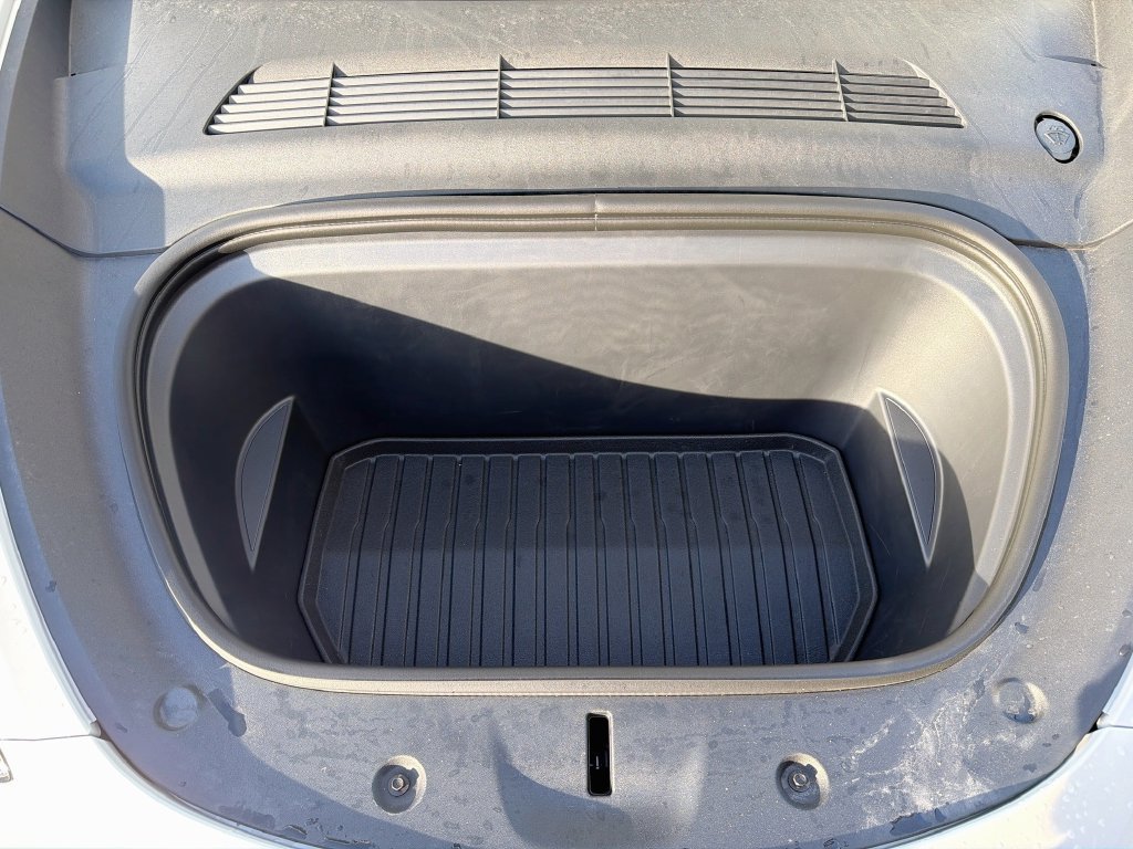Used 2025 Tesla Model Y Long Range RWD image 37
