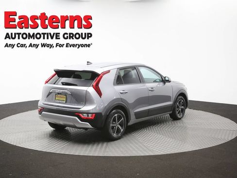Used 2025 Kia Niro LX FWD image 39