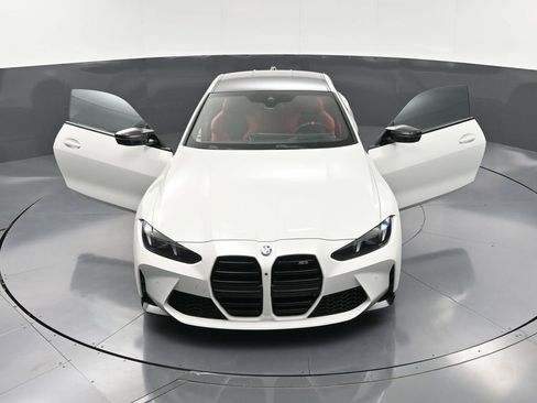 Used 2025 BMW M4 Coupe w/ Executive Package image 32