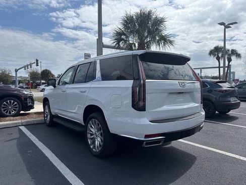 Used 2023 Cadillac Escalade Premium Luxury image 4