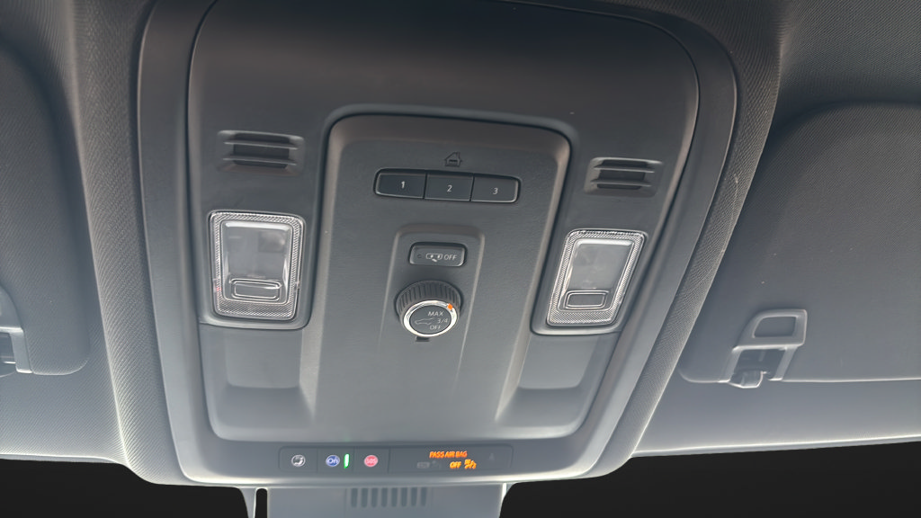 Used 2023 Chevrolet Tahoe LT AWD/4WD image 16