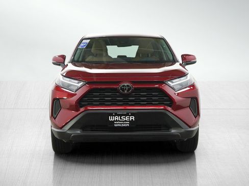 Used 2025 Toyota RAV4 LE AWD/4WD image 8