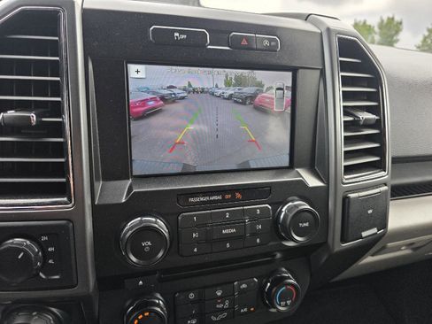 Used 2018 Ford F150 XLT w/ Equipment Group 301A Mid AWD/4WD image 19