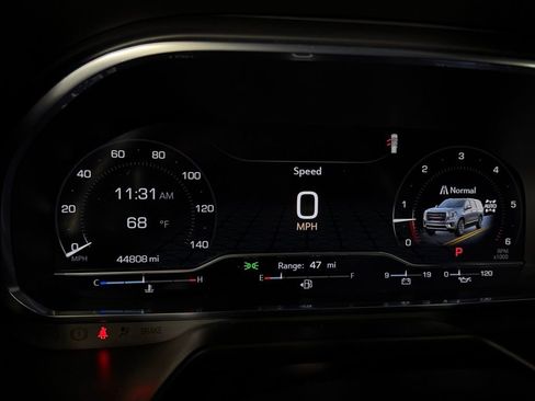 Used 2024 GMC Yukon AT4 AWD/4WD image 15