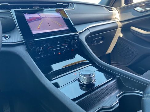 Used 2024 Jeep Grand Cherokee L Altitude image 48