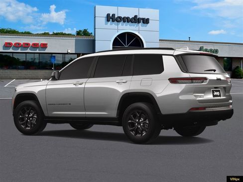 New 2025 Jeep Grand Cherokee L Altitude image 3