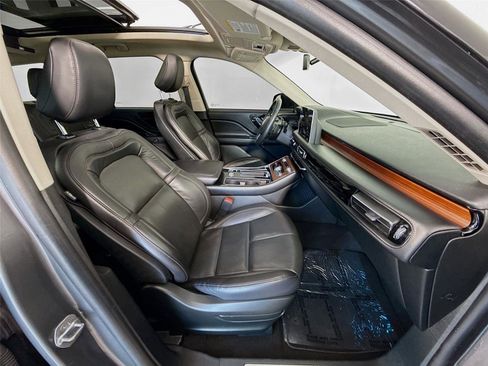 Used 2023 Lincoln Aviator Reserve AWD/4WD image 27