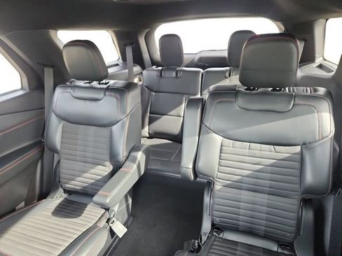 Certified 2025 Ford Explorer ST-Line AWD/4WD image 16