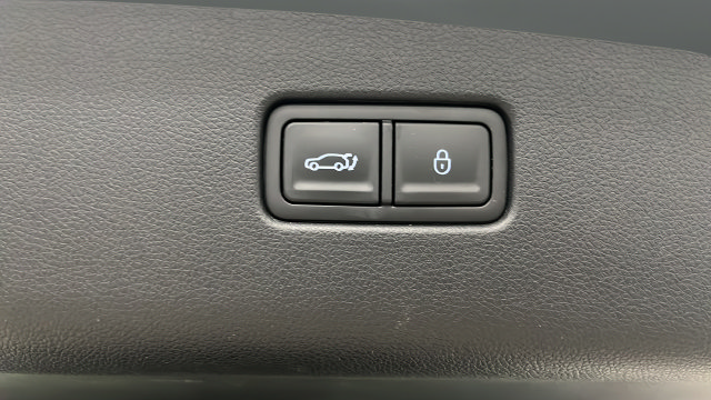 Used 2025 Genesis GV70 2.5T w/ Sport Prestige Package AWD/4WD image 27