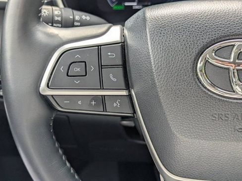 Used 2024 Toyota Highlander Platinum AWD/4WD image 22