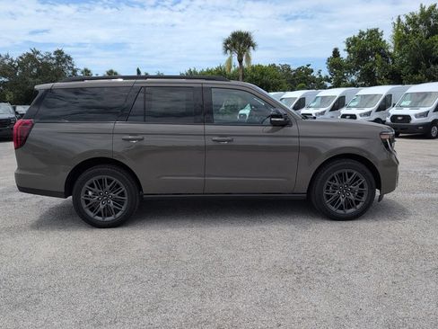 Certified 2027 Ford Expedition Platinum w/ Stealth Appearance Package AWD/4WD image 2