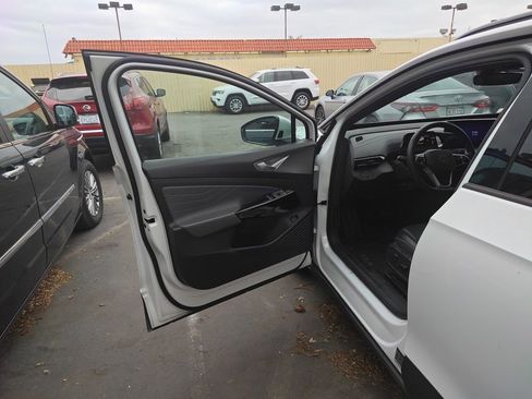 Used 2024 Volkswagen ID.4 S RWD image 5