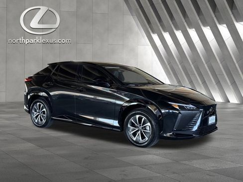 Certified 2025 Lexus RZ 300e w/ Accessory Package (Z1) image 5
