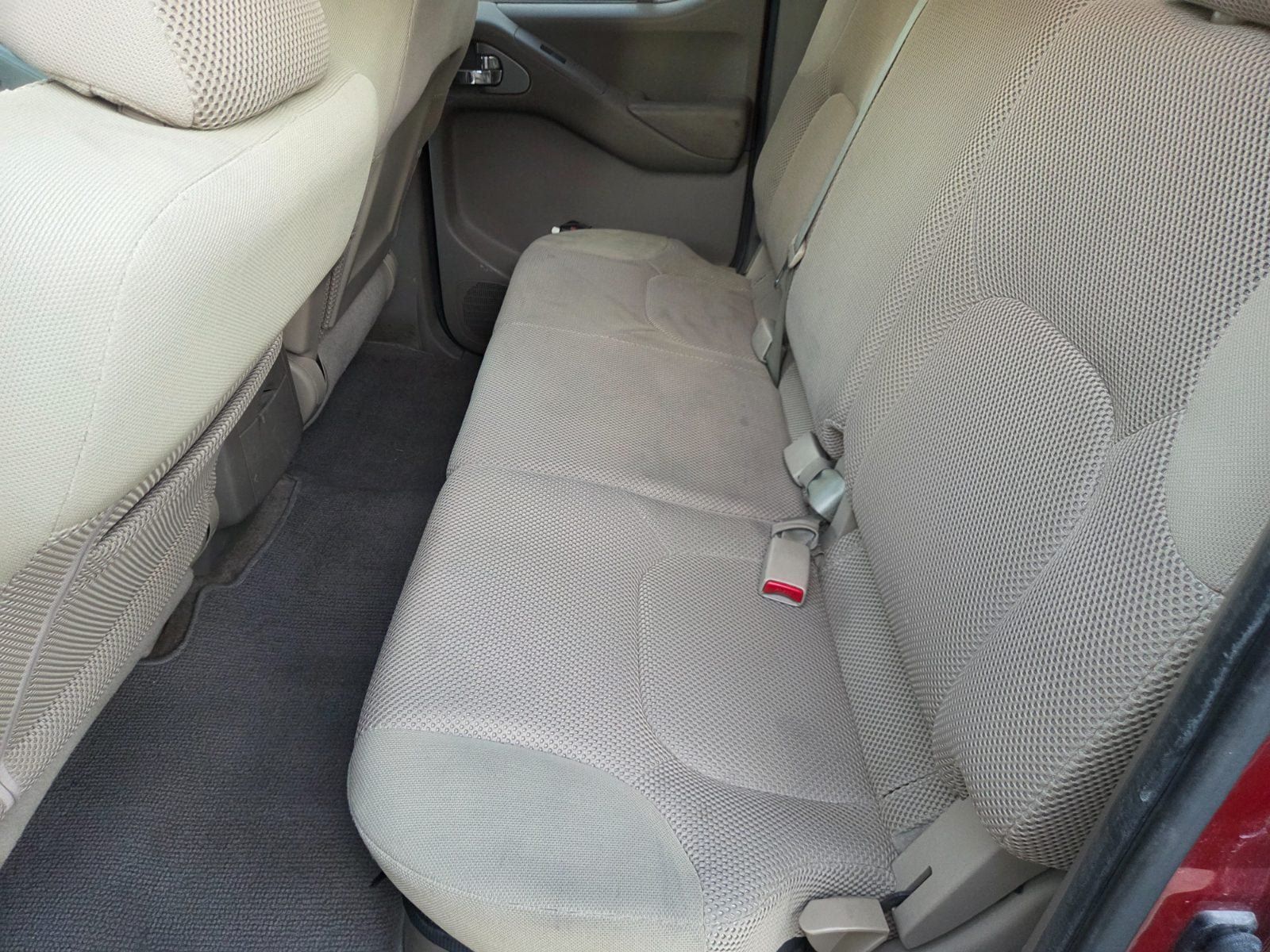 Used 2013 Nissan Frontier SV w/ SV Value Truck Pkg RWD image 10
