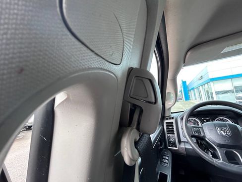 Used 2018 RAM 1500 Express w/ Express Value Package AWD/4WD image 29
