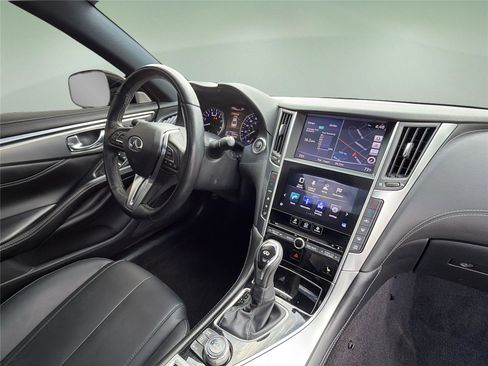 Used 2018 INFINITI Q60 3.0t Luxe w/ Sensory Package 3.0T Luxe AWD/4WD image 15