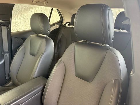 Certified 2021 Buick Encore GX Preferred w/ Sport Touring Package AWD/4WD image 2