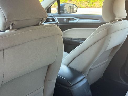 Used 2018 Ford Fusion S FWD image 24