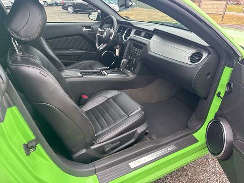 Used 2014 Ford Mustang Premium image 19
