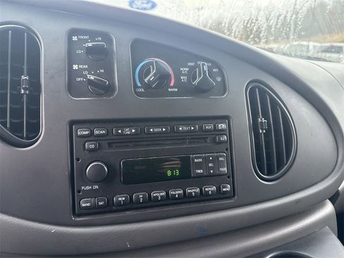 Used 2008 Ford E-350 and Econoline 350 XLT image 11