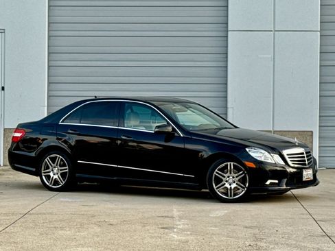 Used 2010 Mercedes-Benz E 350 Sedan image 1