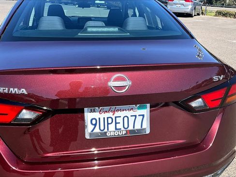 Used 2024 Nissan Altima 2.5 SV FWD image 30