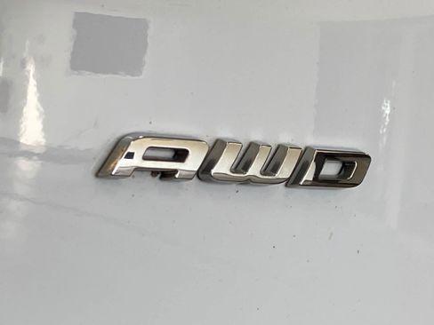 Used 2022 Ford Edge SEL w/ Convenience Package image 8