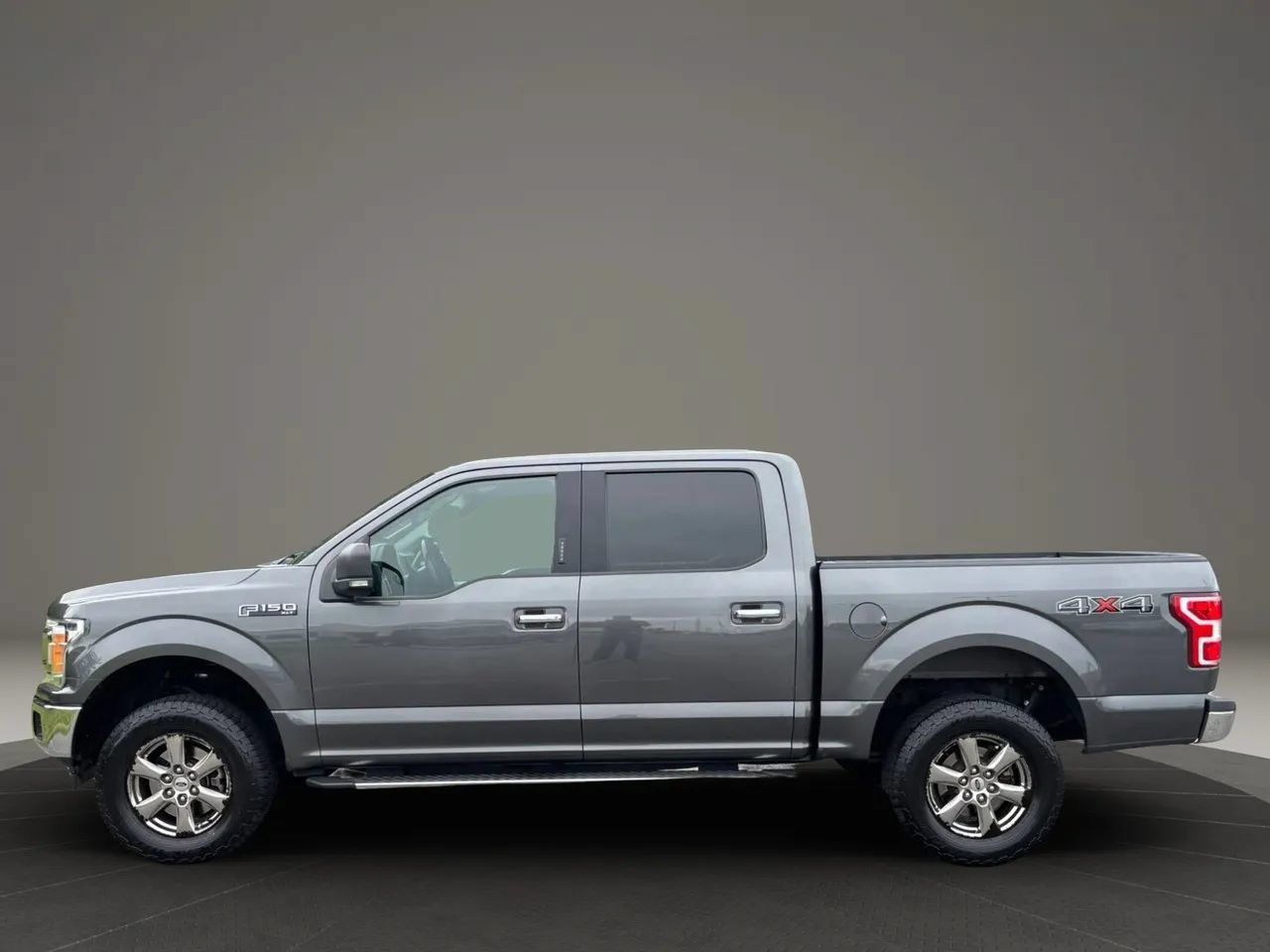 Used 2020 Ford F150 XLT w/ Equipment Group 302A Luxury AWD/4WD image 3