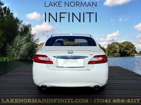 Used 2011 INFINITI M37 w/ Premium Pkg RWD image 24
