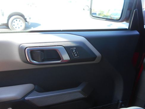 Used 2022 Ford Bronco 4-Door AWD/4WD image 23
