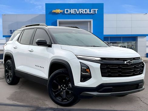 Used 2025 Chevrolet Equinox LT w/ Convenience Package II FWD image 2