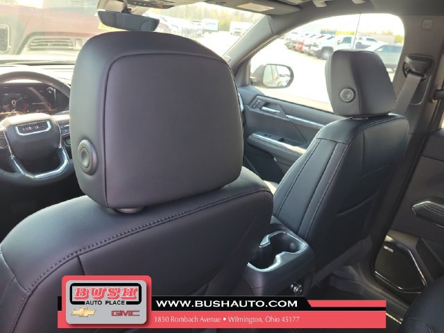 New 2026 GMC Acadia Elevation w/ Black Edition FWD image 17