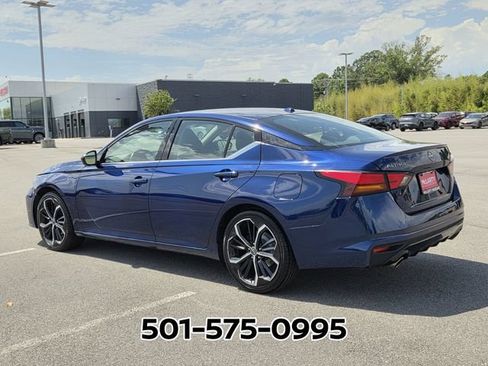 Used 2024 Nissan Altima 2.5 SR FWD image 3