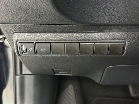 Used 2023 Toyota Corolla SE FWD image 14