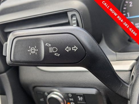 Used 2022 Ford Explorer XLT image 27