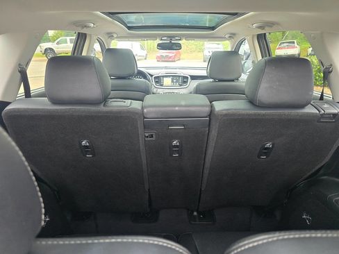 Used 2016 Kia Sorento SX FWD image 25