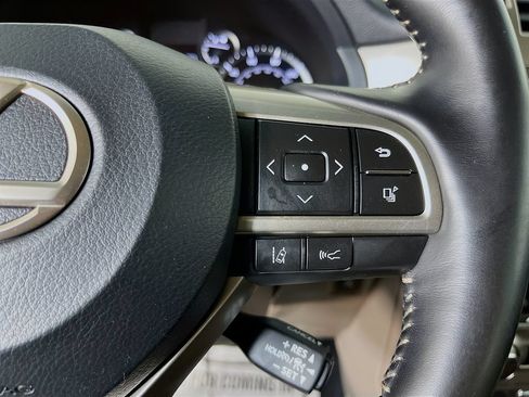 Used 2021 Lexus GX 460 Luxury w/ Sport Design Package AWD/4WD image 17