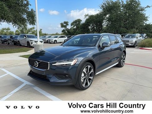 New 2026 Volvo V60 B5 Cross Country Ultra w/ Protection Package Premier image 1