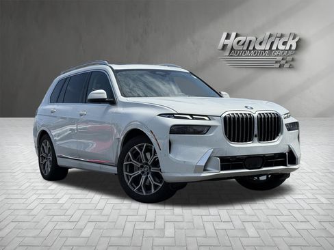 Used 2023 BMW X7 xDrive40i w/ Premium Package AWD/4WD image 2